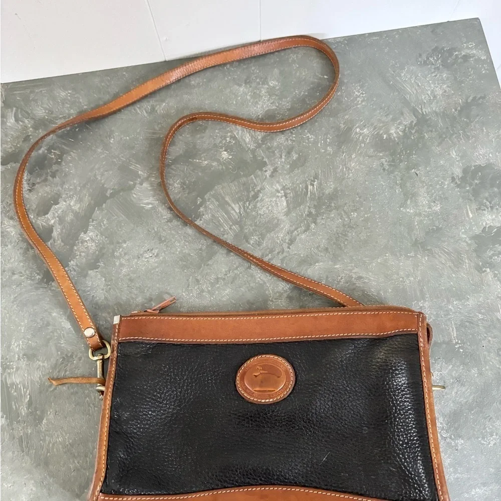 Dooney Bourke Leather Black Brown Shoulder Handbag Bag Purse vintage